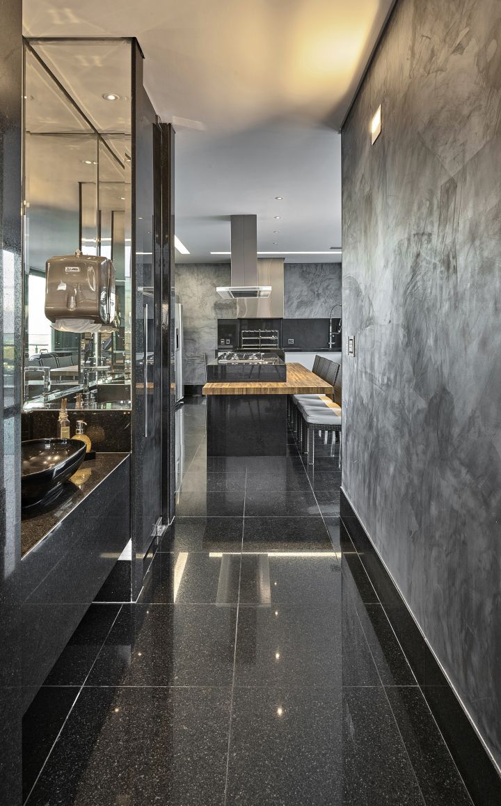 Polimento em Piso de Granito: Como Recuperar o Brilho da Pedra mais Resistente do&nbsp;Mundo